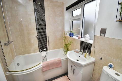 25 Barnstaple Close, Wigston, LE18 2QX