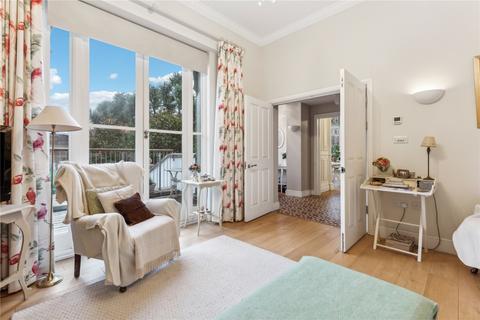 4 bedroom semi-detached house for sale, Olympic Mews, SW18