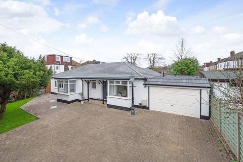 5 bedroom detached bungalow for sale, Rockhampton Road, London SE27