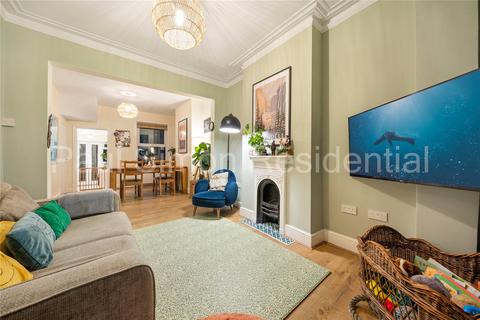 4 bedroom terraced house for sale, Bury Road, Wood Green, London, N22