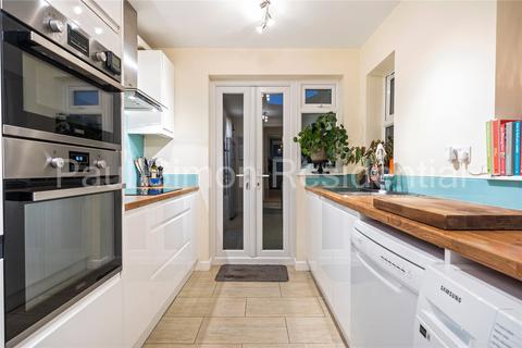 4 bedroom terraced house for sale, Bury Road, Wood Green, London, N22