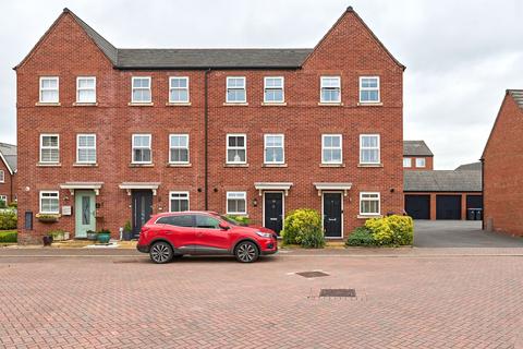 4 bedroom end of terrace house for sale, Kohima Crescent, Chester CH3