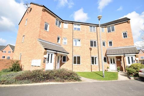 2 bedroom ground floor flat for sale, Lapwing View, Horbury WF4