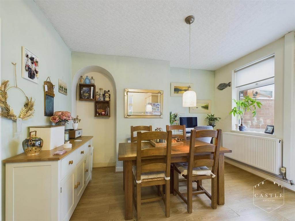 Open plan dining kitchen