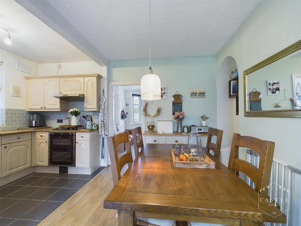 Open plan dining kitchen