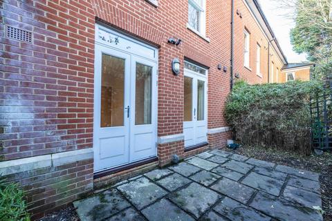 2 bedroom flat for sale, New Dover Road, The Mews Apartments, CT1