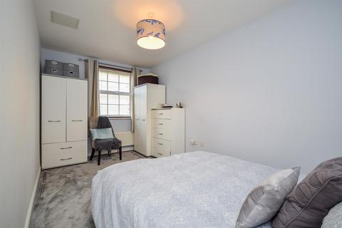 9, Birch Apartments Chaloner Grove, Wakefield, WF1 4ST