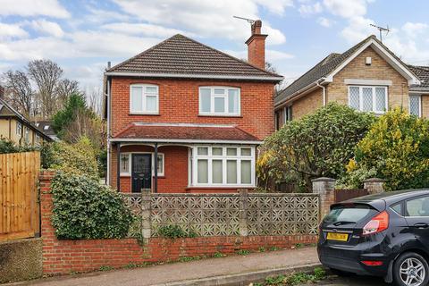 3 bedroom detached house for sale, Farningham Road, Caterham CR3