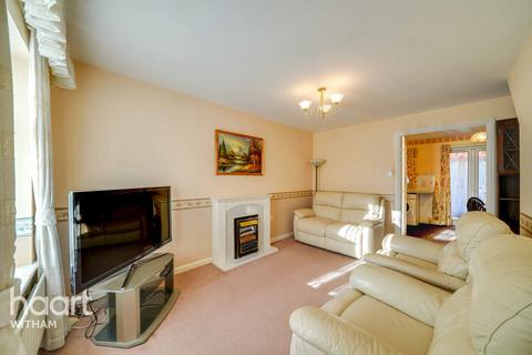 2 bedroom end of terrace house for sale, Clayshotts Drive, Witham