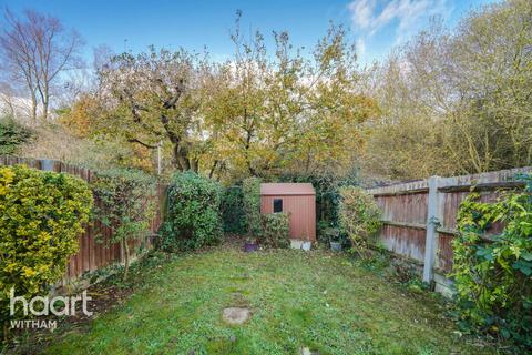 11 Clayshotts Drive, Witham, CM8 1XQ