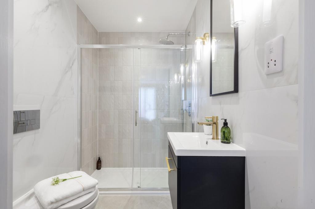 Show Home ensuite