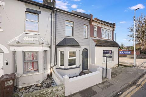 3 bedroom terraced house for sale, Railway Street, Gillingham ME7