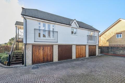 2 bedroom coach house for sale, Oakgrove, Caterham CR3