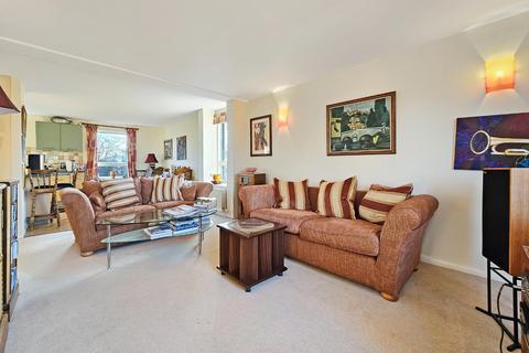 3 bedroom apartment for sale, Gough Way, Cambridge CB3