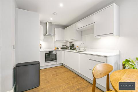 2 bedroom apartment for sale, Baker Street, Weybridge, Surrey, KT13