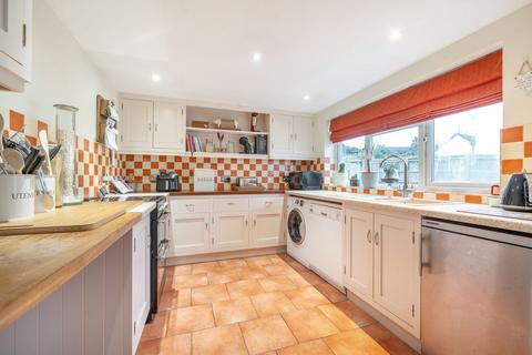 4 bedroom end of terrace house for sale, Park Crescent, Midhurst, GU29