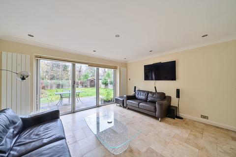 4 bedroom detached house for sale, Woodlands Drive, Sunbury-On-Thames, TW16