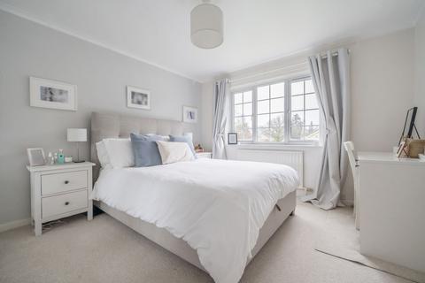1 Guillards Oak, Midhurst, GU29 9JZ