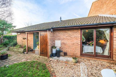 2 bedroom bungalow for sale, Hillands Drive, Gloucestershire GL53