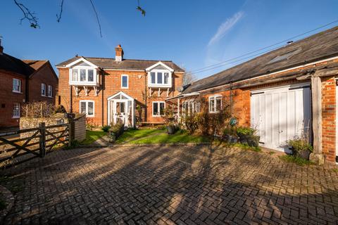 4 bedroom detached house for sale, Main Road, Winchester SO21