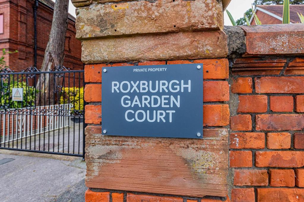 Roxburgh Garden Court