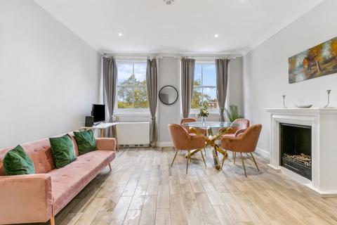 3 bedroom flat for sale, Stanhope Gardens, London, SW7