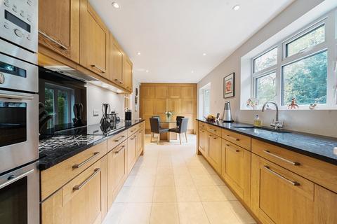 3 bedroom detached house for sale, Marlowe Close, Chislehurst