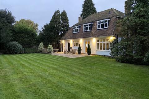 13 Marlowe Close, Chislehurst, BR7 6ND
