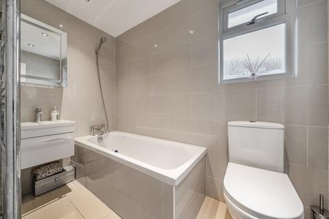 44 Sandy Ridge, Chislehurst, BR7 5DR
