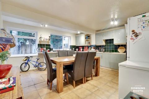 1 Francis Road, Lichfield, WS13 7JX