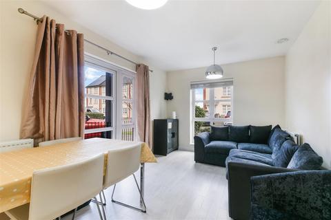 1 bedroom flat for sale, Brickfield Road, Mitcham CR4