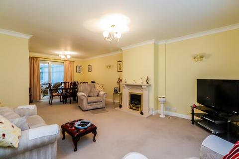 3 bedroom semi-detached house for sale, The Spinney, Wakefield WF2