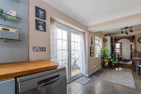 132 Arran Street, Cardiff, CF24 3HU