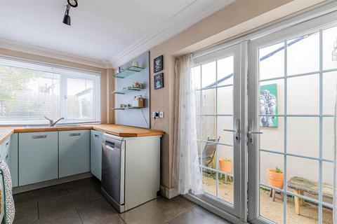 132 Arran Street, Cardiff, CF24 3HU