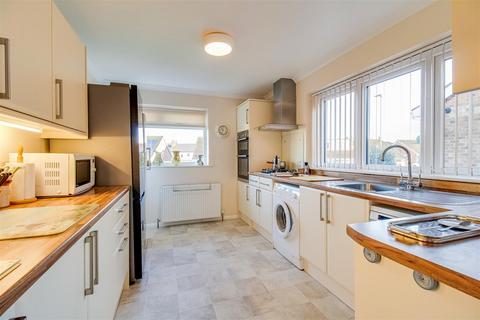 4 bedroom semi-detached house for sale, Cherry Tree Road, Wakefield WF2