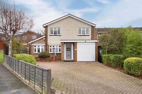 5 bedroom detached house for sale, Spicersfield, Cheshunt