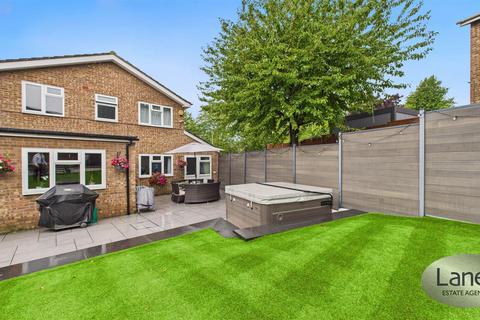 undefined, Spicersfield, Cheshunt
