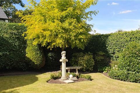 2 Phoenix Drive, Keston, BR2 8HS