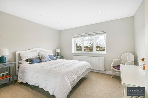 33 Down Street, West Molesey, KT8 2SY