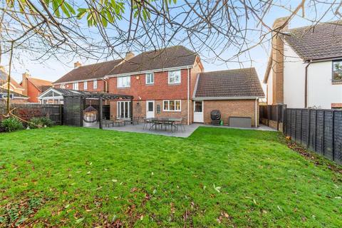 4 bedroom detached house for sale, Ely Gardens, Tonbridge