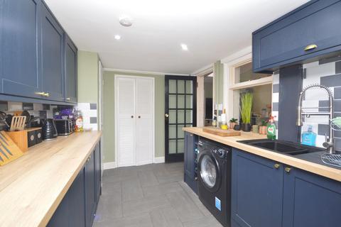 4 bedroom terraced house for sale, Grove Road, Folkestone CT20