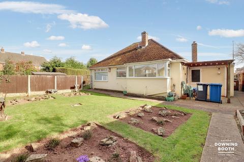 2 bedroom detached bungalow for sale, Mallicot Close, Lichfield WS13