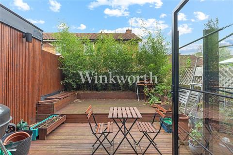 70 Station Crescent, London, N15 5BE
