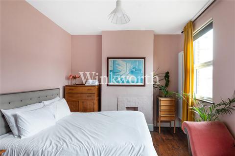 70 Station Crescent, London, N15 5BE