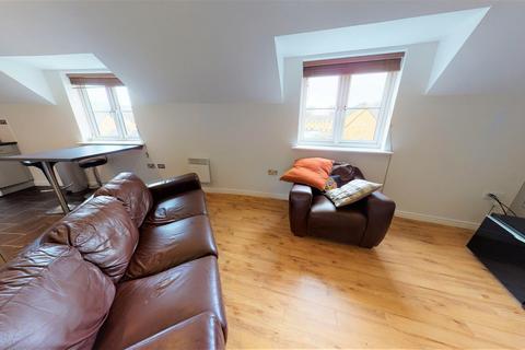 2 bedroom apartment to rent, Juniper Court, Northowram, Halifax