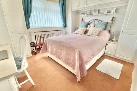 18 Bevyl Road, Parkgate, Neston, CH64 6RR