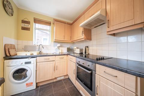 2 bedroom maisonette for sale, Amberley Court, Sidcup