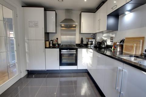 3 bedroom end of terrace house for sale, JERSEY CRESCENT, WATERLOOVILLE