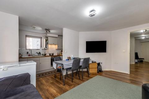 1 bedroom apartment for sale, Harry Close, CROYDON, Surrey, CR0