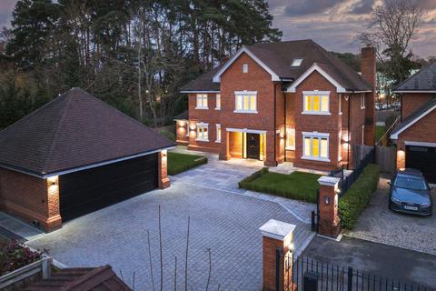 5 bedroom detached house for sale, Finchampstead Road, Wokingham RG40